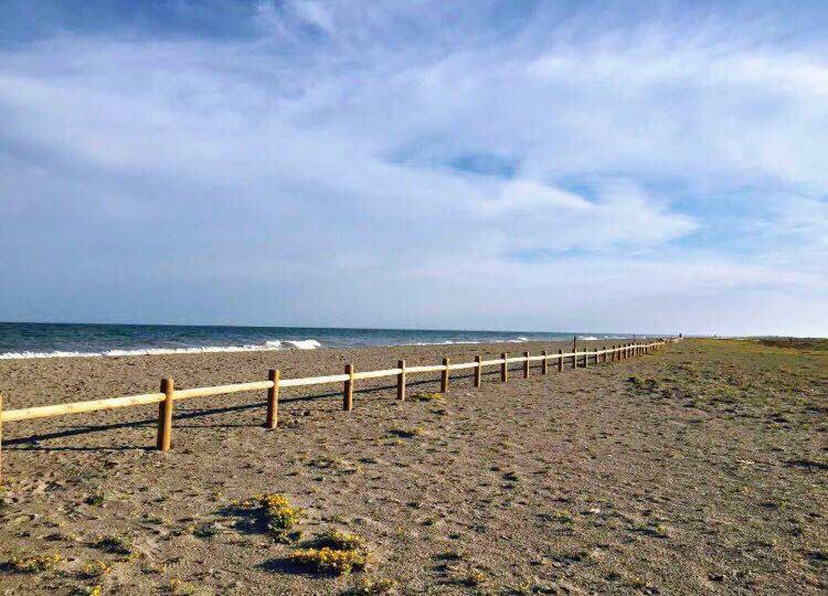 Apartamento Lujo, Primera linea playa, Garaje, Wifi, Piscina climatizada Roquetas de Mar Esterno foto